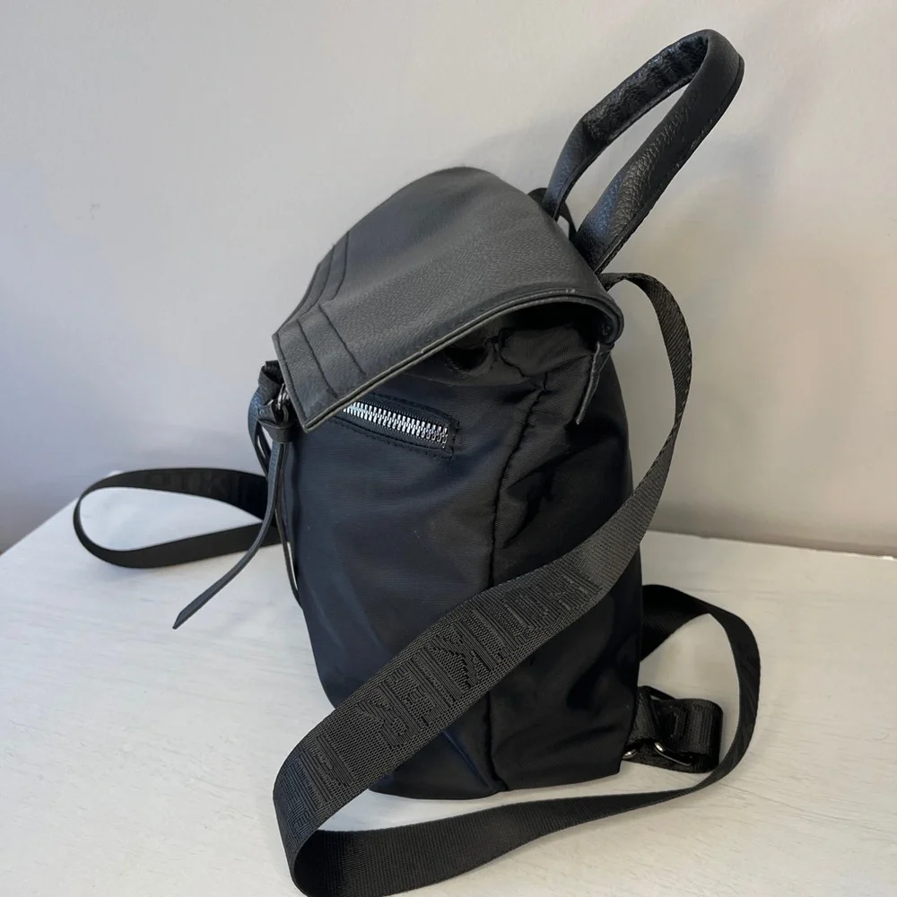 BOTIKER Mini Trigger Backpack Black